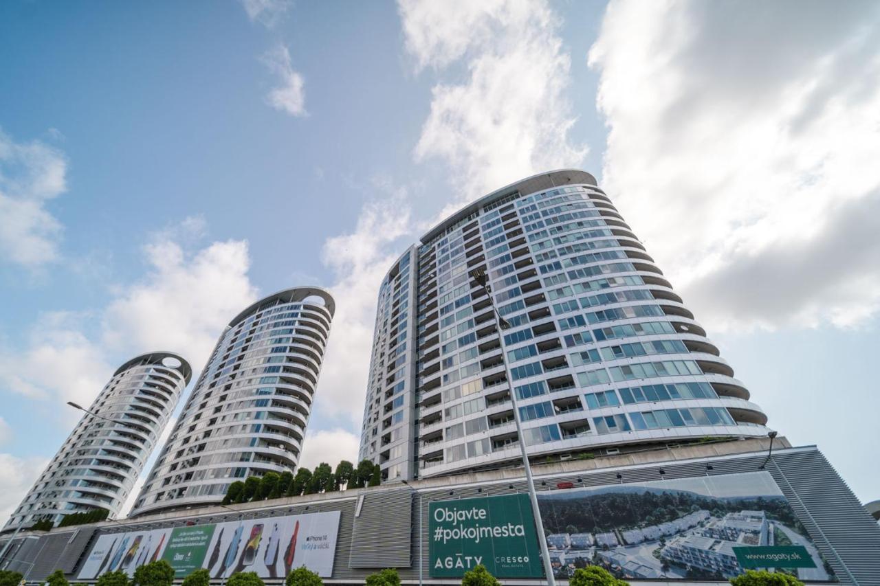 ברטיסלאבה Comfy Condo On The 20Th Floor & Free Parking מראה חיצוני תמונה