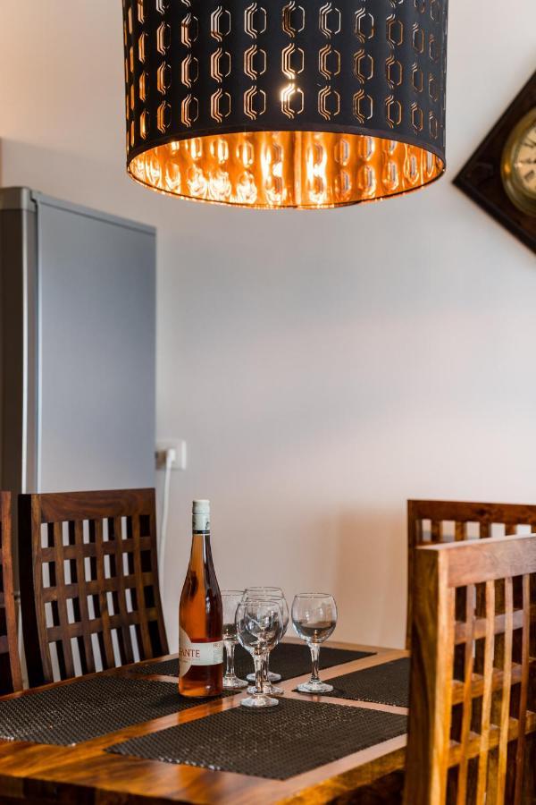ברטיסלאבה Comfy Condo On The 20Th Floor & Free Parking מראה חיצוני תמונה