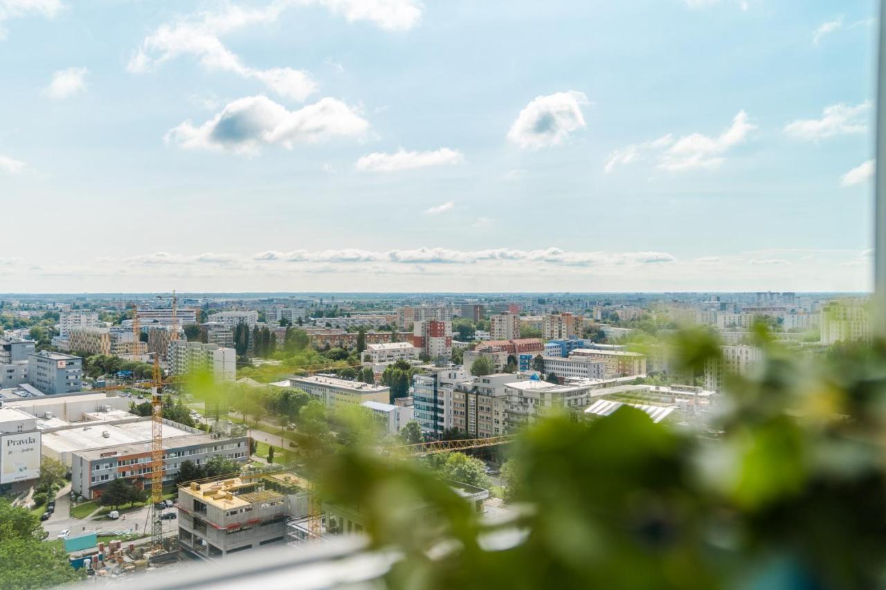 ברטיסלאבה Comfy Condo On The 20Th Floor & Free Parking מראה חיצוני תמונה